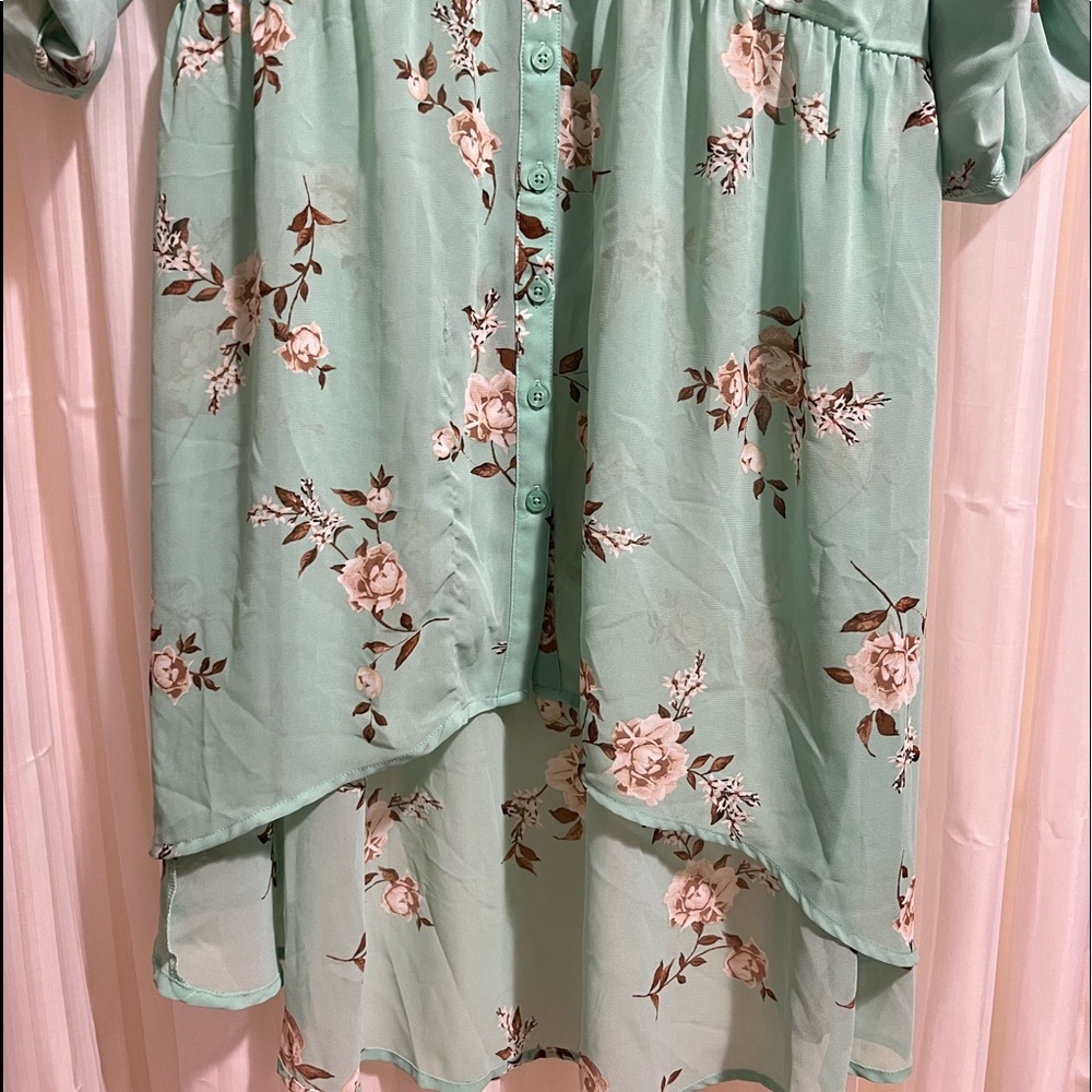 Torrid blouse - Picture 2 of 3